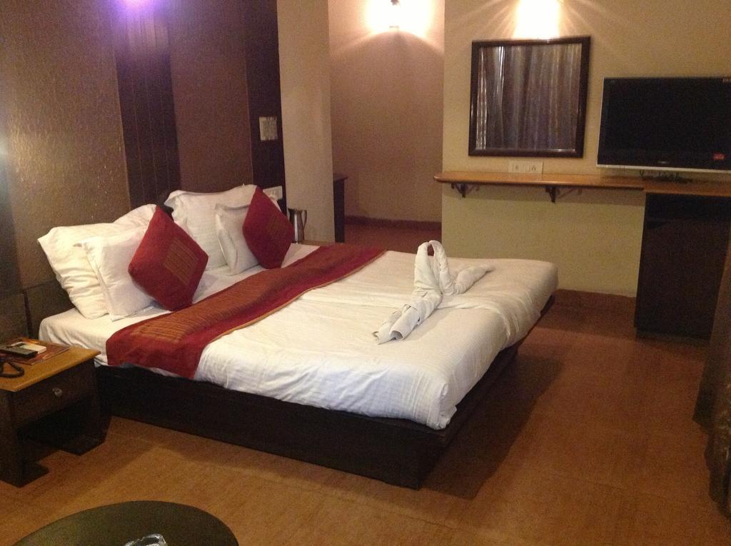 Royal Palace Beach Resort Calangute Room photo